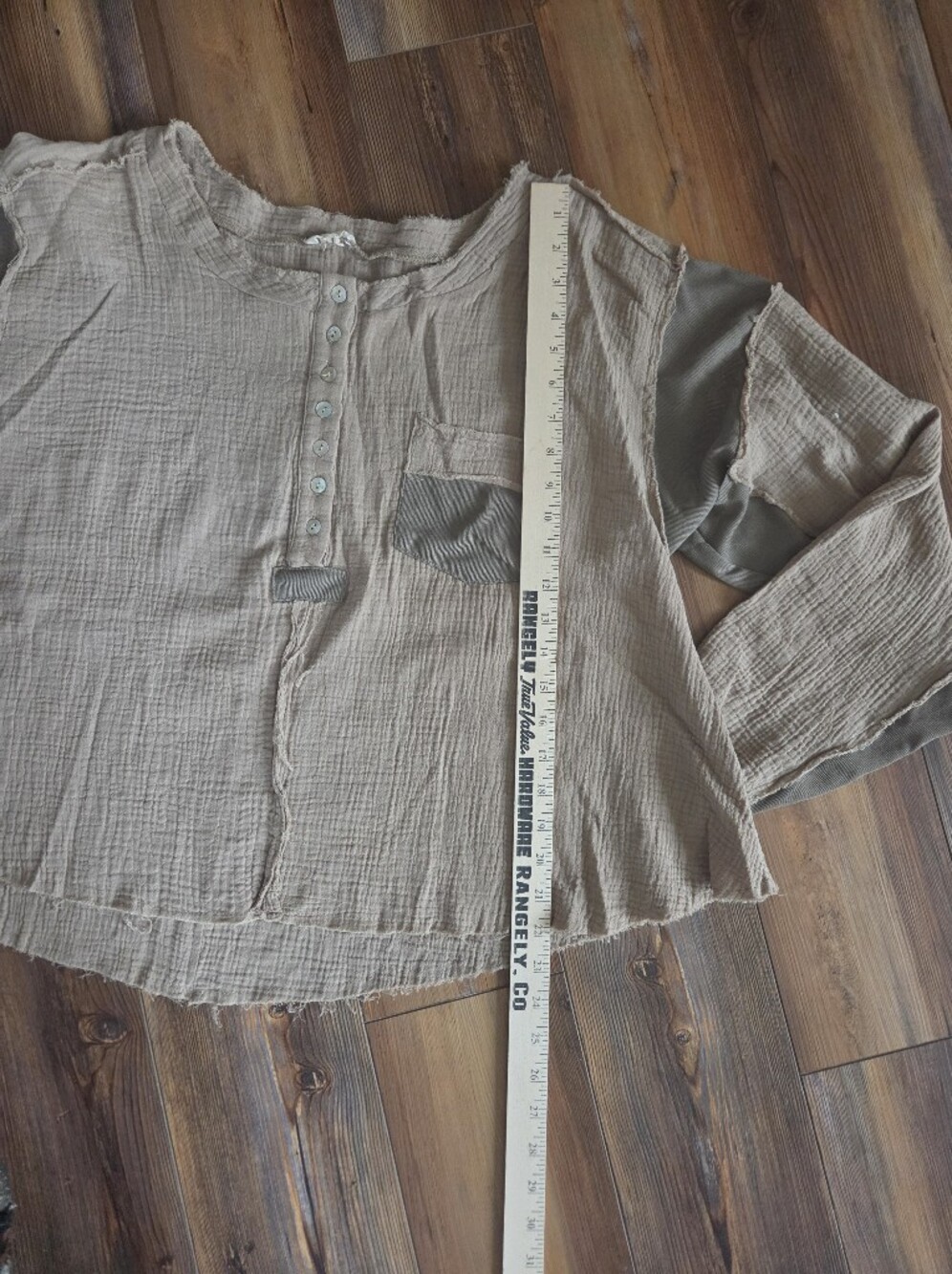 POL Women's Casual Button-Front Top with Contrast Accents Size L By POL - Picture 5 of 6